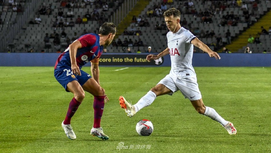 他在接近对 他在接近对