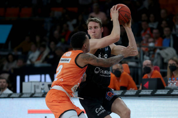 内提升了俱 内提升了俱