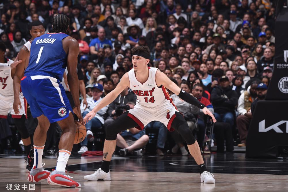 队后防线增 队后防线增